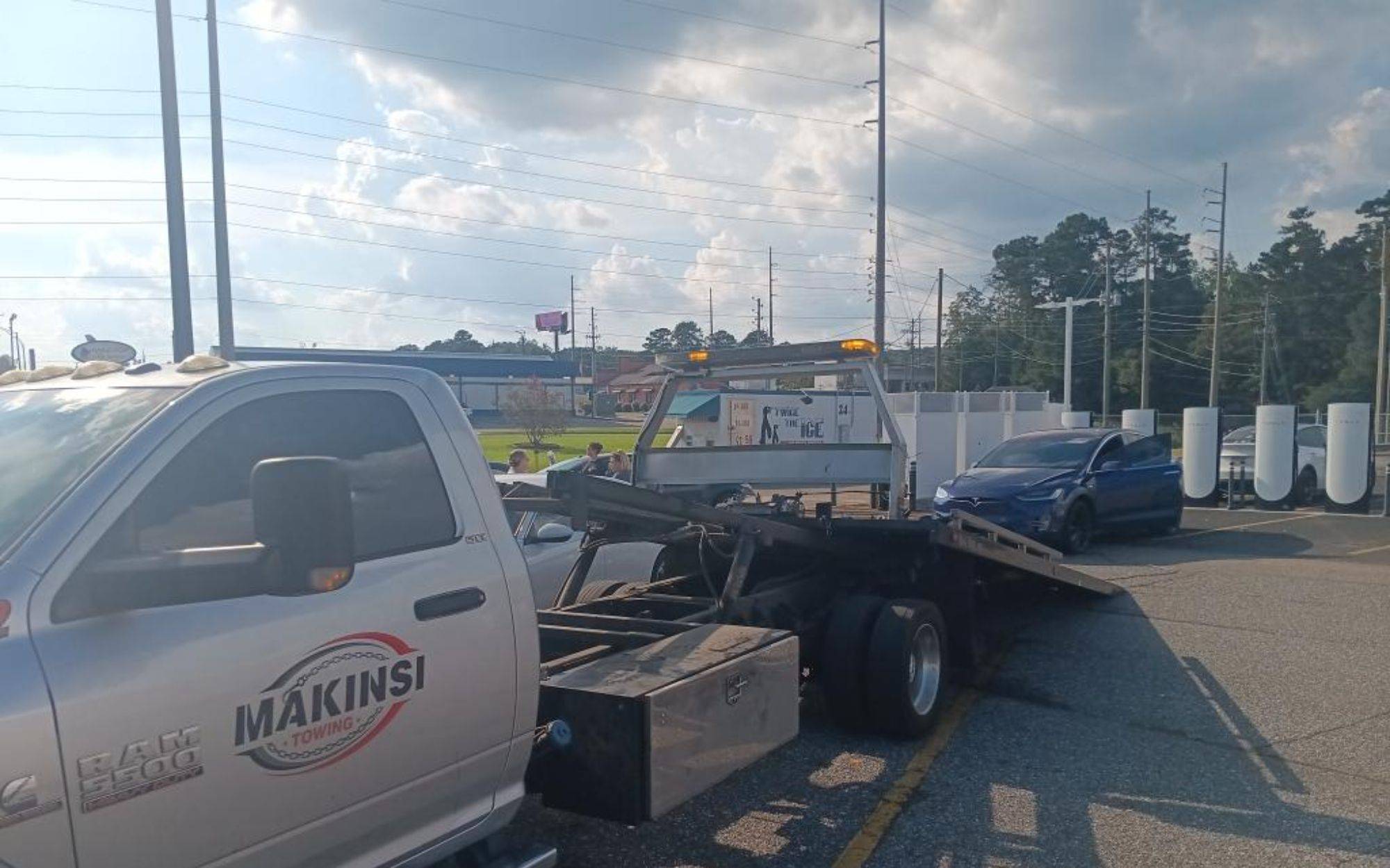 Makinsi Towing (1)